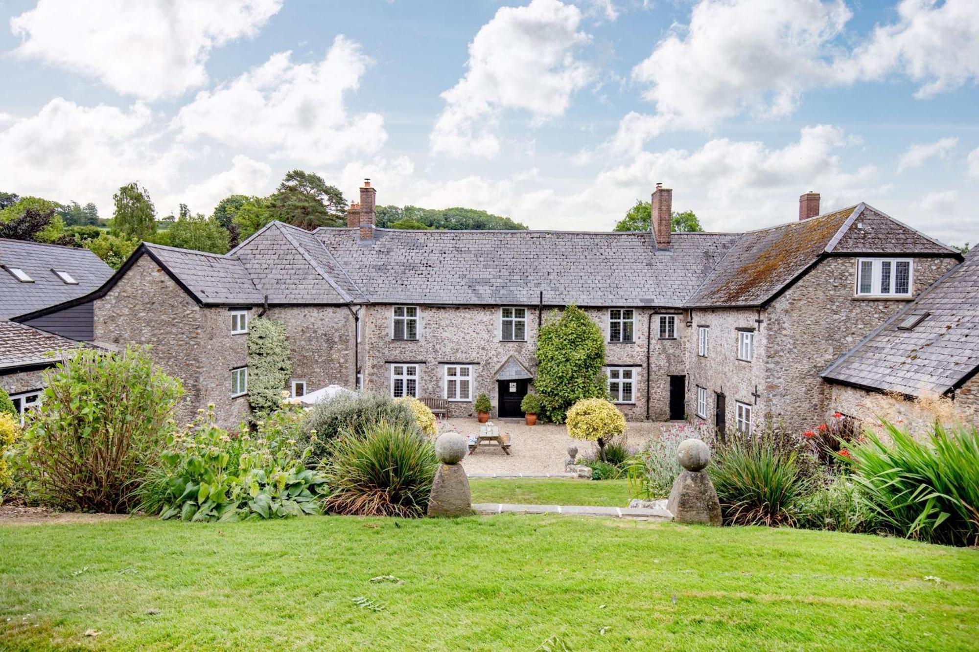 Sutton Barton Farmhouse Гонитон Экстерьер фото