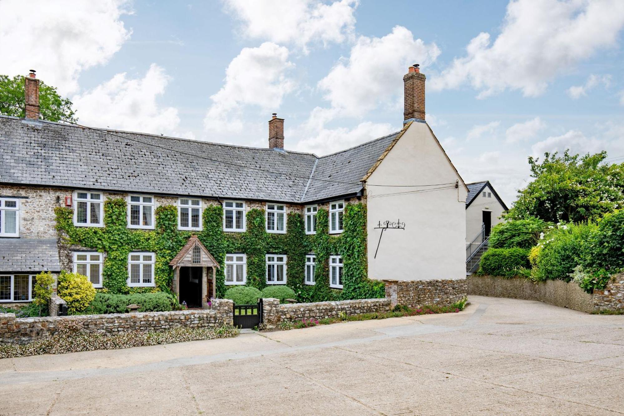 Sutton Barton Farmhouse Гонитон Экстерьер фото