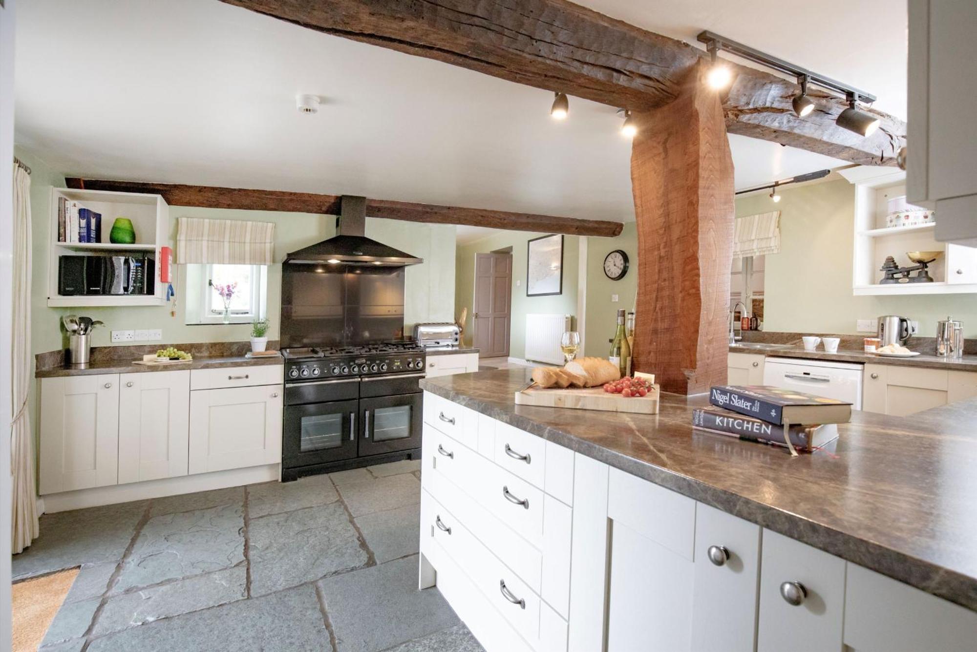 Sutton Barton Farmhouse Гонитон Экстерьер фото