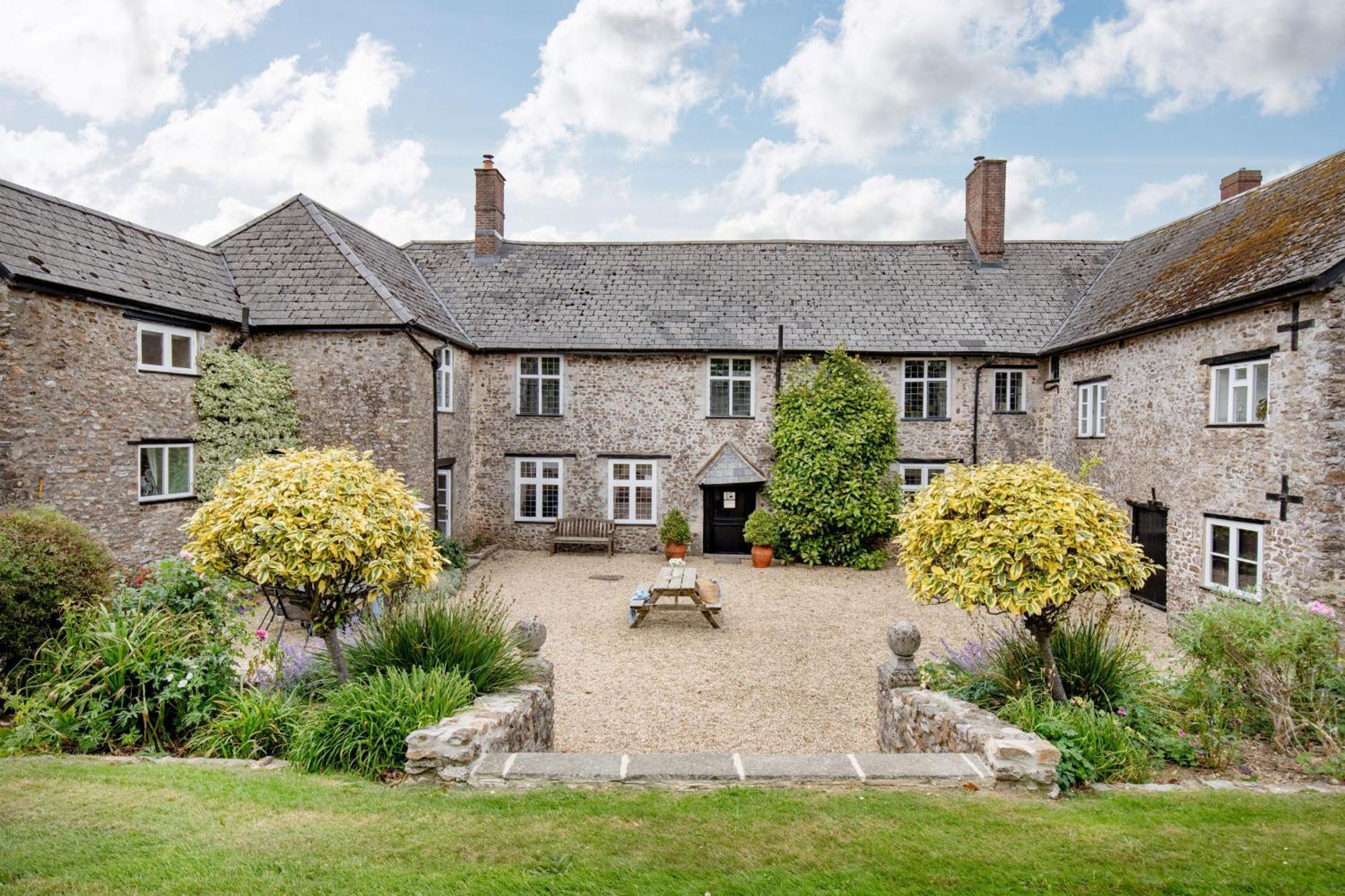 Sutton Barton Farmhouse Гонитон Экстерьер фото